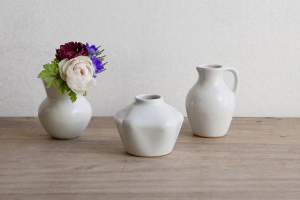 いけばな教授者の渡来徹とアーティスト村上周が、いけばなと絵画の展示をBRICK &amp; MORTARで開催