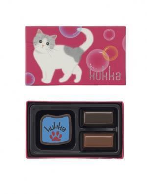 ミニカー付きや量り売り！バラエティー豊かなチョコを囲むバレンタイン【キッズも楽しめるファミリー向けチョコレート】