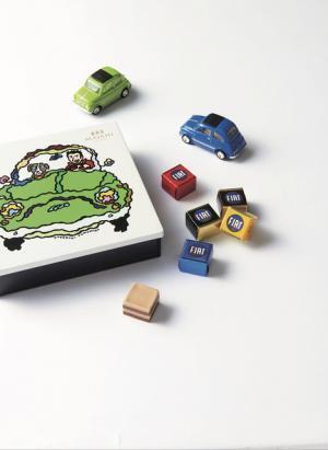 ミニカー付きや量り売り！バラエティー豊かなチョコを囲むバレンタイン【キッズも楽しめるファミリー向けチョコレート】