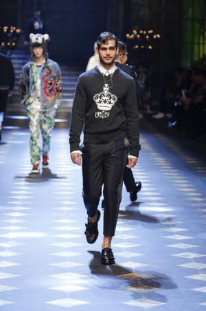 ディランの孫も登場、ミレニアルズ集め、圧巻のドルチェ＆ガッバーナワールド【2017-18秋冬メンズ】