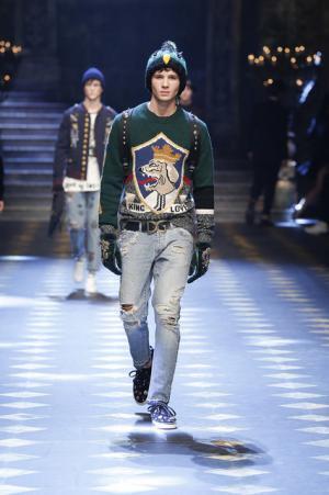 ディランの孫も登場、ミレニアルズ集め、圧巻のドルチェ＆ガッバーナワールド【2017-18秋冬メンズ】