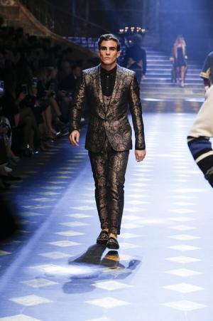 ディランの孫も登場、ミレニアルズ集め、圧巻のドルチェ＆ガッバーナワールド【2017-18秋冬メンズ】