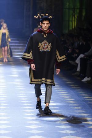 ディランの孫も登場、ミレニアルズ集め、圧巻のドルチェ＆ガッバーナワールド【2017-18秋冬メンズ】