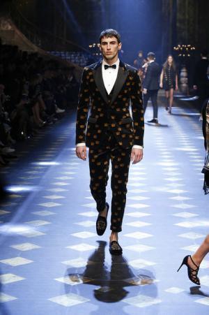 ディランの孫も登場、ミレニアルズ集め、圧巻のドルチェ＆ガッバーナワールド【2017-18秋冬メンズ】