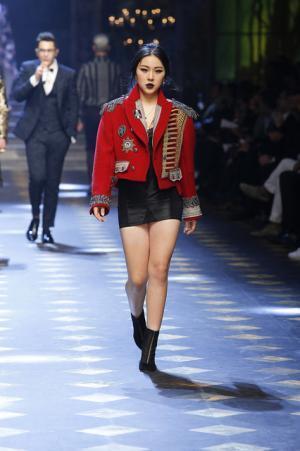 ディランの孫も登場、ミレニアルズ集め、圧巻のドルチェ＆ガッバーナワールド【2017-18秋冬メンズ】