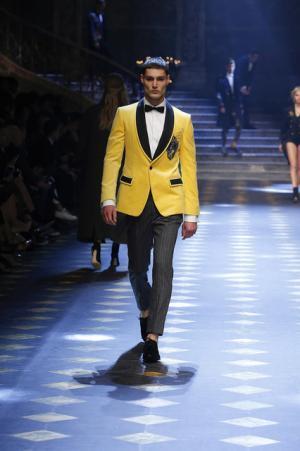 ディランの孫も登場、ミレニアルズ集め、圧巻のドルチェ＆ガッバーナワールド【2017-18秋冬メンズ】