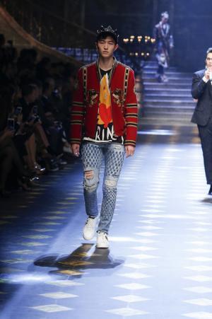 ディランの孫も登場、ミレニアルズ集め、圧巻のドルチェ＆ガッバーナワールド【2017-18秋冬メンズ】