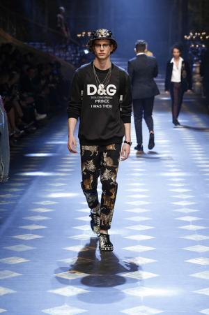 ディランの孫も登場、ミレニアルズ集め、圧巻のドルチェ＆ガッバーナワールド【2017-18秋冬メンズ】