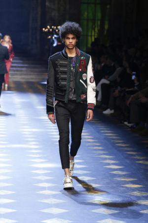 ディランの孫も登場、ミレニアルズ集め、圧巻のドルチェ＆ガッバーナワールド【2017-18秋冬メンズ】