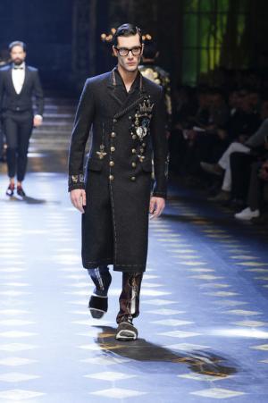 ディランの孫も登場、ミレニアルズ集め、圧巻のドルチェ＆ガッバーナワールド【2017-18秋冬メンズ】