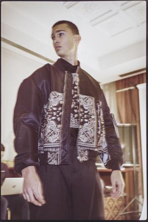 「ビジネスとクリエーション、葛藤と戦いながら“継続”することでブランドは成長する」ヨシオクボデザイナー久保嘉男の哲学――前編【INTERVIEW】