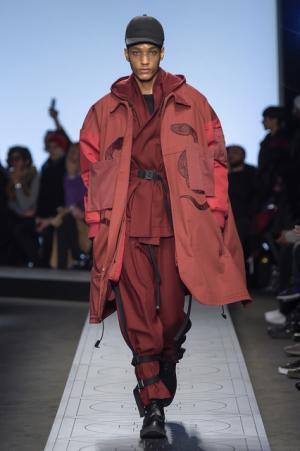 ストリートからモードへ、秋元梢も登場したマルセロ・ブロンの新境地【2017-18秋冬メンズ】