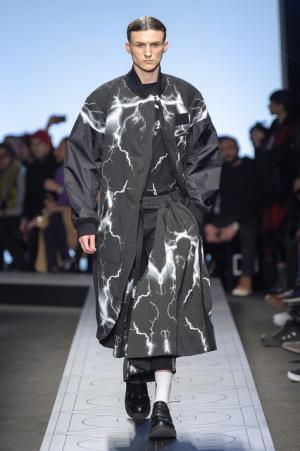 ストリートからモードへ、秋元梢も登場したマルセロ・ブロンの新境地【2017-18秋冬メンズ】