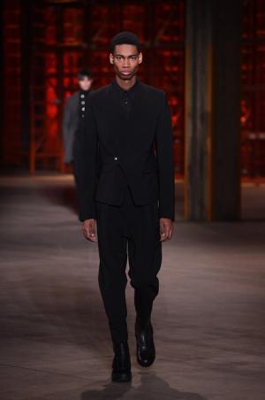 武道へのオマージュをハードテックに斬ったディーゼル ブラック ゴールド【2017-18秋冬コレクション】