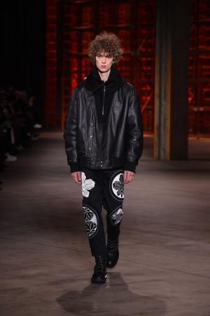 武道へのオマージュをハードテックに斬ったディーゼル ブラック ゴールド【2017-18秋冬コレクション】