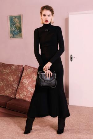 ステラ マッカートニーが2017オータムコレクションを発表。アリシア・キーズによるサプライズパフォーマンス