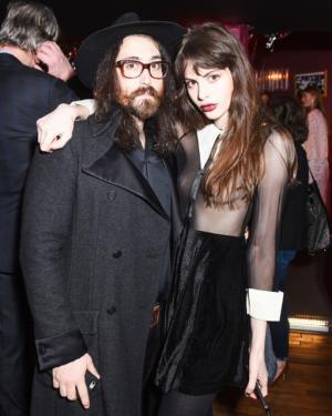 ステラ マッカートニーが2017オータムコレクションを発表。アリシア・キーズによるサプライズパフォーマンス