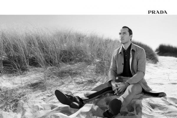 プラダの新広告キャンペーンでアプローチを一新、メンズの主役はジュード・ロウ