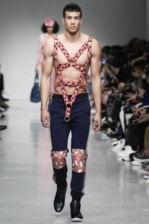 シブリング、ガウディの建築物から着想を得てブラッシュアップ【2017-18秋冬コレクション】