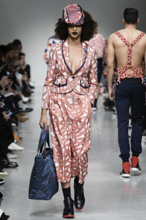 シブリング、ガウディの建築物から着想を得てブラッシュアップ【2017-18秋冬コレクション】