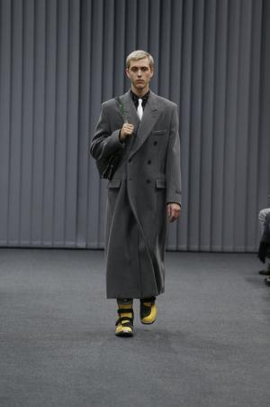 ワークウエアをオマージュしたバレンシアガのビッグ＆ナロー【2017-18秋冬メンズ】