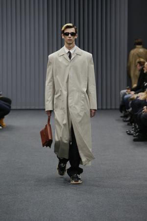 ワークウエアをオマージュしたバレンシアガのビッグ＆ナロー【2017-18秋冬メンズ】