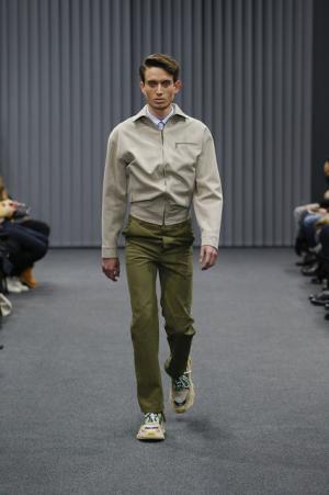 ワークウエアをオマージュしたバレンシアガのビッグ＆ナロー【2017-18秋冬メンズ】