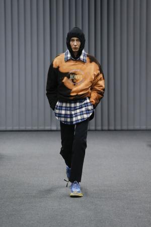 ワークウエアをオマージュしたバレンシアガのビッグ＆ナロー【2017-18秋冬メンズ】