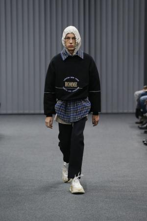 ワークウエアをオマージュしたバレンシアガのビッグ＆ナロー【2017-18秋冬メンズ】