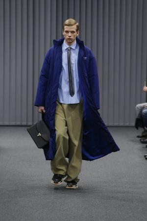 ワークウエアをオマージュしたバレンシアガのビッグ＆ナロー【2017-18秋冬メンズ】