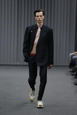 ワークウエアをオマージュしたバレンシアガのビッグ＆ナロー【2017-18秋冬メンズ】