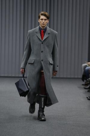 ワークウエアをオマージュしたバレンシアガのビッグ＆ナロー【2017-18秋冬メンズ】