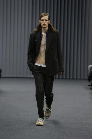 ワークウエアをオマージュしたバレンシアガのビッグ＆ナロー【2017-18秋冬メンズ】