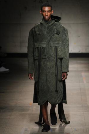 “恐怖”に立ち向かうロンドン注目株の若手デザイナークレイグ・グリーン【2017-18秋冬メンズ】