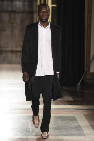 ウォールズ・ボナー、人種も性別も曖昧に。ラグジュアリーとアフリカンテイストを融合【2017-18秋冬コレクション】