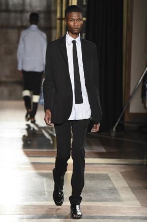 ウォールズ・ボナー、人種も性別も曖昧に。ラグジュアリーとアフリカンテイストを融合【2017-18秋冬コレクション】