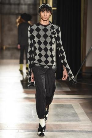 ウォールズ・ボナー、人種も性別も曖昧に。ラグジュアリーとアフリカンテイストを融合【2017-18秋冬コレクション】