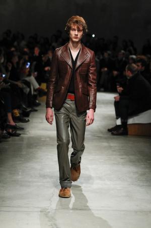 70年代カルチャーへのオマージュを共有したプラダ【2017-18秋冬コレクション】