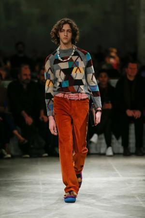 70年代カルチャーへのオマージュを共有したプラダ【2017-18秋冬コレクション】