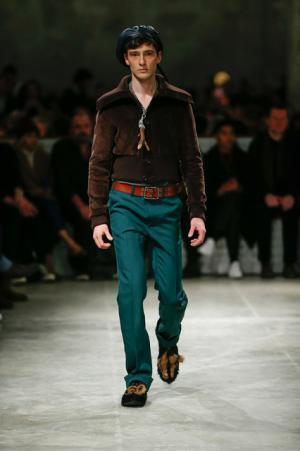 70年代カルチャーへのオマージュを共有したプラダ【2017-18秋冬コレクション】