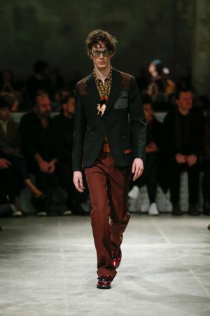 70年代カルチャーへのオマージュを共有したプラダ【2017-18秋冬コレクション】