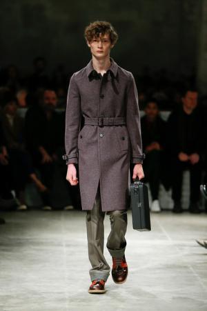 70年代カルチャーへのオマージュを共有したプラダ【2017-18秋冬コレクション】