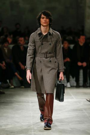 70年代カルチャーへのオマージュを共有したプラダ【2017-18秋冬コレクション】