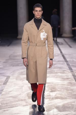 自身のヘリテージを再構築、ロンドン80sをシンプルに総括したニール バレット【2017-18秋冬コレクション】