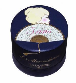 レ・メルヴェイユーズ ラデュレからバラのつぼみの限定チークカラー登場