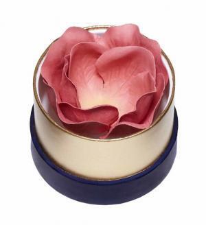 レ・メルヴェイユーズ ラデュレからバラのつぼみの限定チークカラー登場