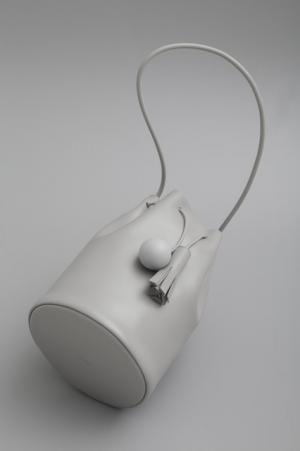 ビルディングブロックがPVC素材を使った新作バッグコレクションを発売