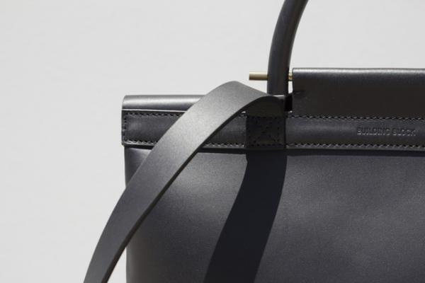 ビルディングブロックがPVC素材を使った新作バッグコレクションを発売