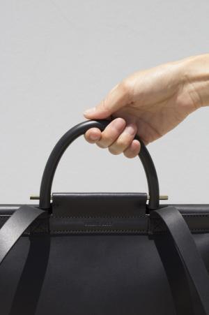 ビルディングブロックがPVC素材を使った新作バッグコレクションを発売