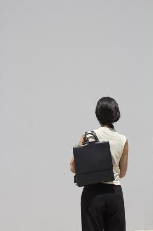 ビルディングブロックがPVC素材を使った新作バッグコレクションを発売